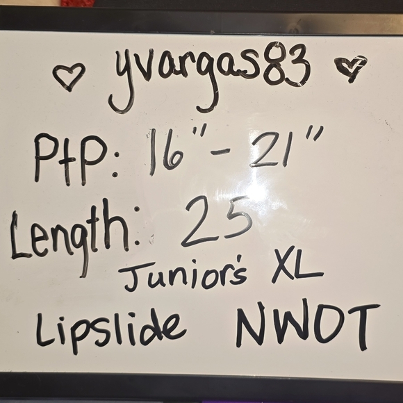 Chic Blue and White Patterned Blouse - Picture 6 of 6